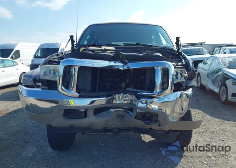 2000 Ford Excursion Limited z USA, uszkodzony, nr VIN 1FMNU43S0YED77761